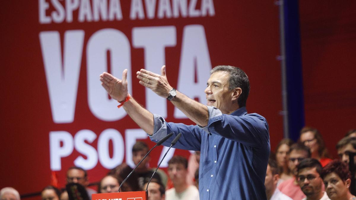 Sánchez, durant un míting a València