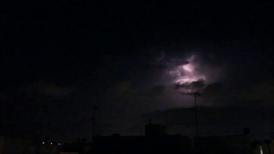 Un total de 24.100 rayos entre las costas de Alicante e Ibiza durante la noche de tormentas