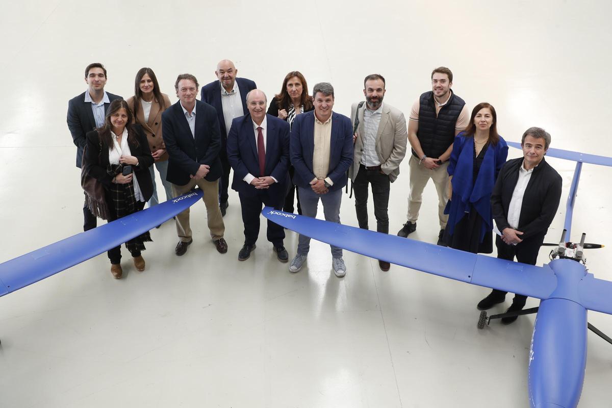 Socios del proyecto de innovación 'Wingway' de reparto de paquetería por drones.