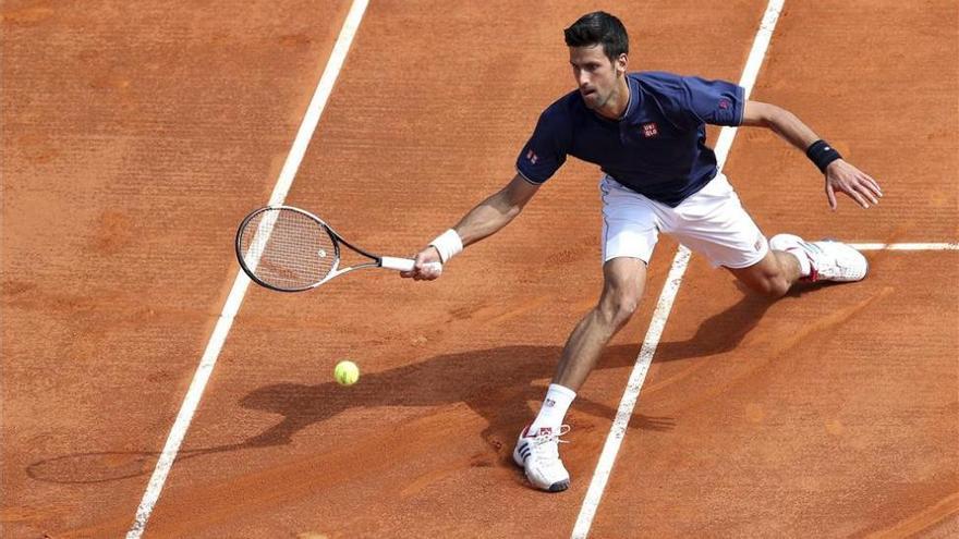 Djokovic reacciona a tiempo y Mannarino sorprende a Tsonga