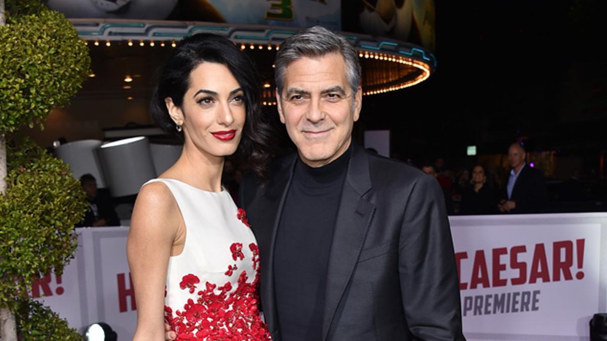 Amal y George Clooney en el estreno de 'Hail Caesar'