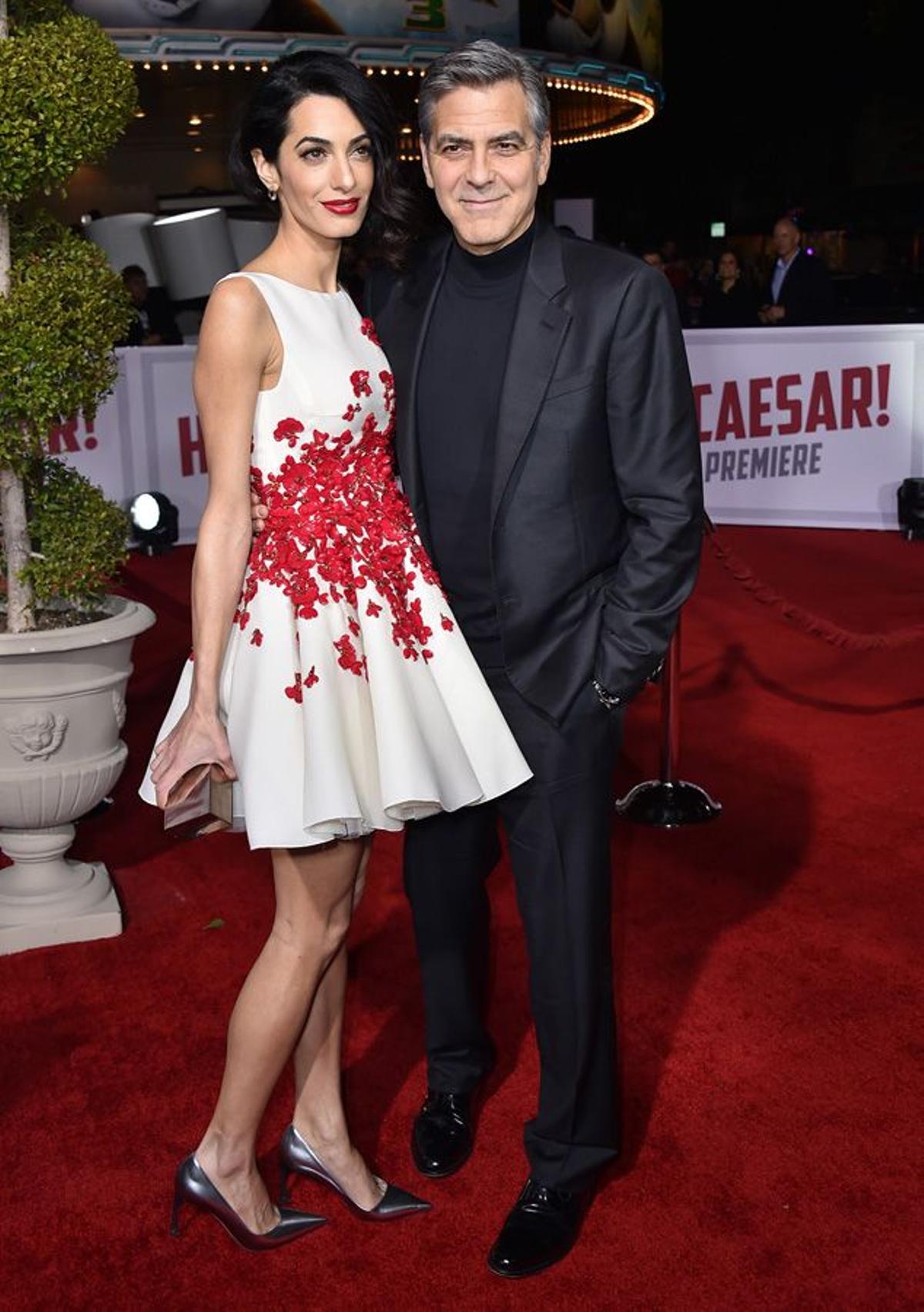 Amal y George Clooney en el estreno de 'Hail Caesar'