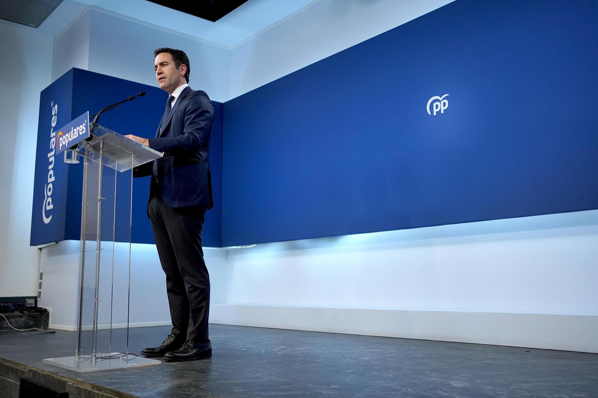 Teodoro García Egea  durante la rueda de prensa en la sede del PP.