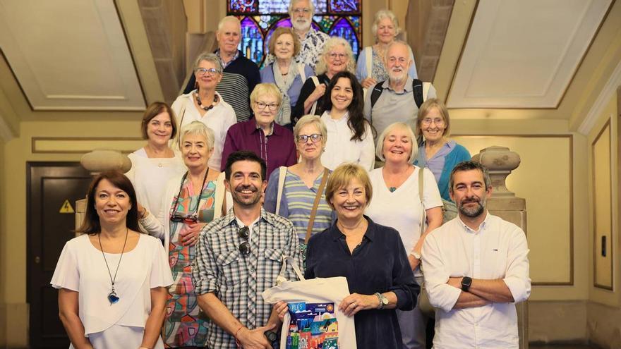 Nunca es tarde para aprender español en Avilés: "Podemos hablar con todo el mundo y nos encanta la ciudad"