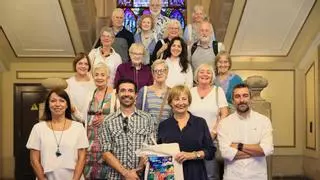 Nunca es tarde para aprender español en Avilés: "Podemos hablar con todo el mundo y nos encanta la ciudad"