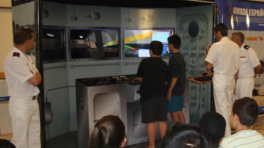 Navegar con un simulador de la Armada en Cartagena