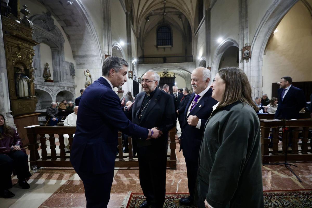 EN IMÁGENES: Martín Martín Peláez, presidente del Real Oviedo, pregonero de la Semana Santa de Oviedo