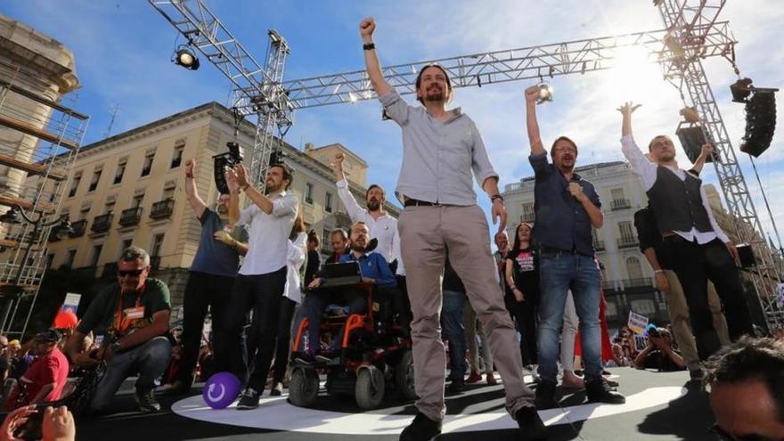 Podemos se queda a medio gas en la Puerta del Sol