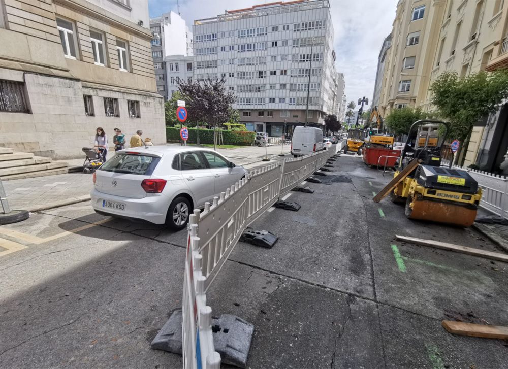 Reabre al tráfico la calle Fontán y se corta un tramo de Federico Tapia