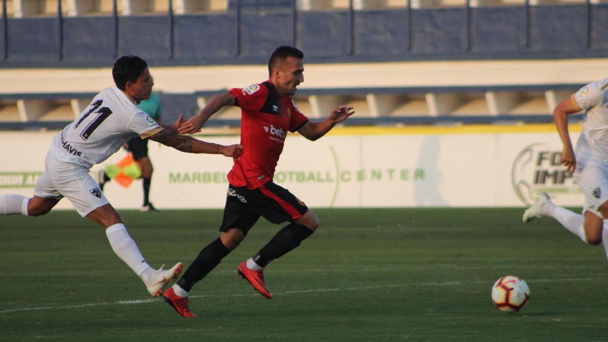 Pablo Valcarce en un partido con el Real Mallorca.