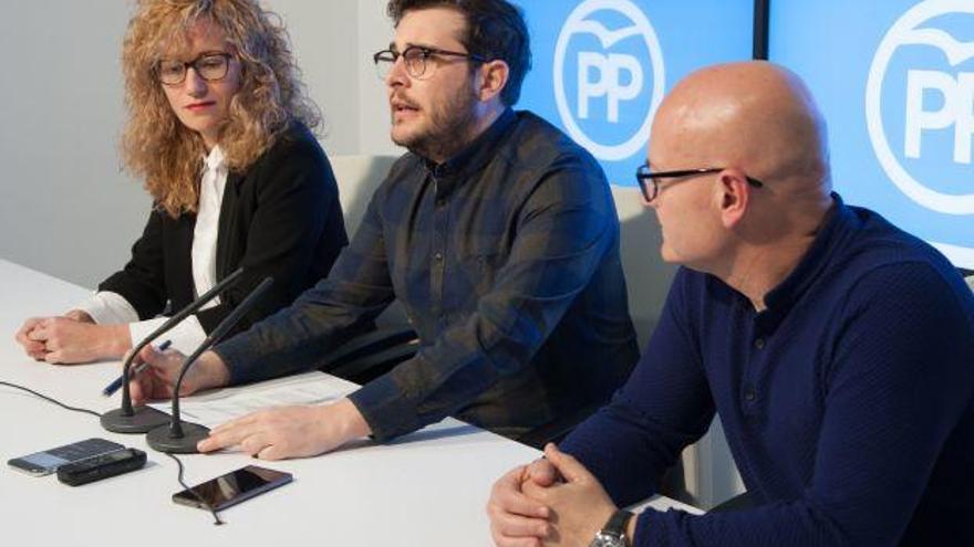 Víctor López de la Parte durante una rueda de prensa en la sede del Partido Popular.