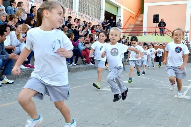 18/03/2016 OJOS DE GARZA, TELDE. Carrera solidaria en el CEIP Lucia Jimenez para construir escuelas en Mozambique. Foto: SANTI BLANCO