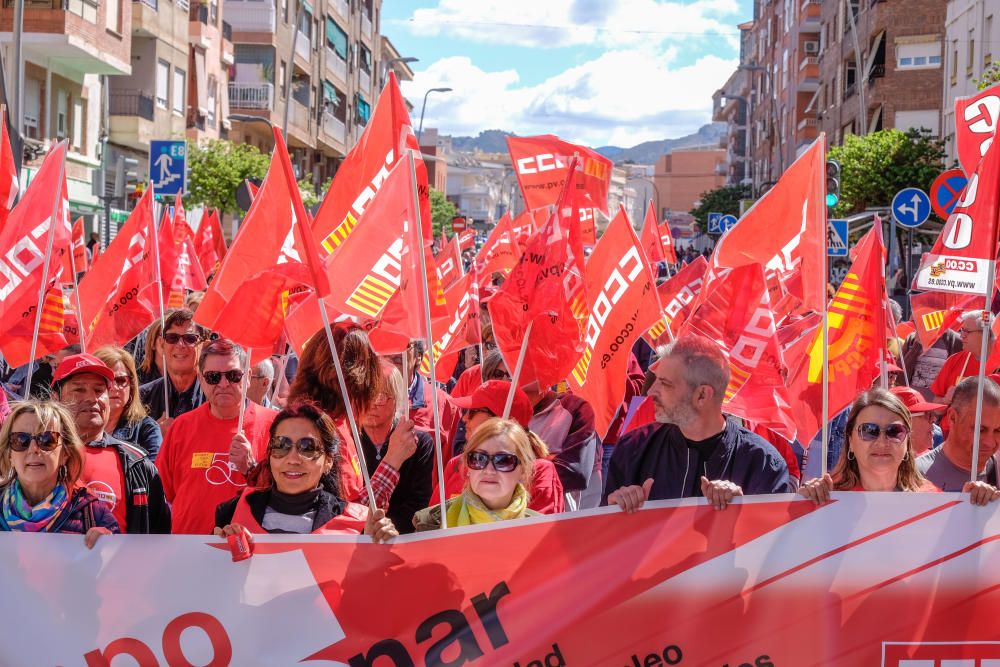 La manifestación del Primero de Mayo saca a la calle a 3.000 personas en Elche