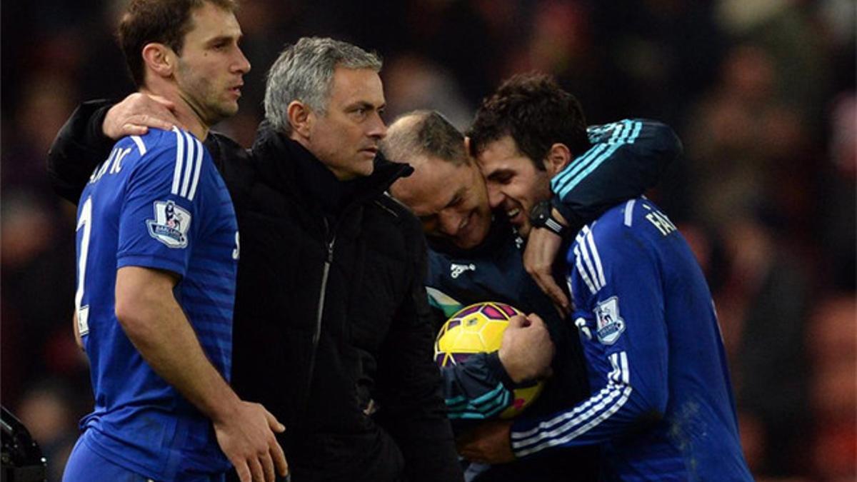 Cesc cree que Mourinho es un técnico &quot;inteligente&quot;