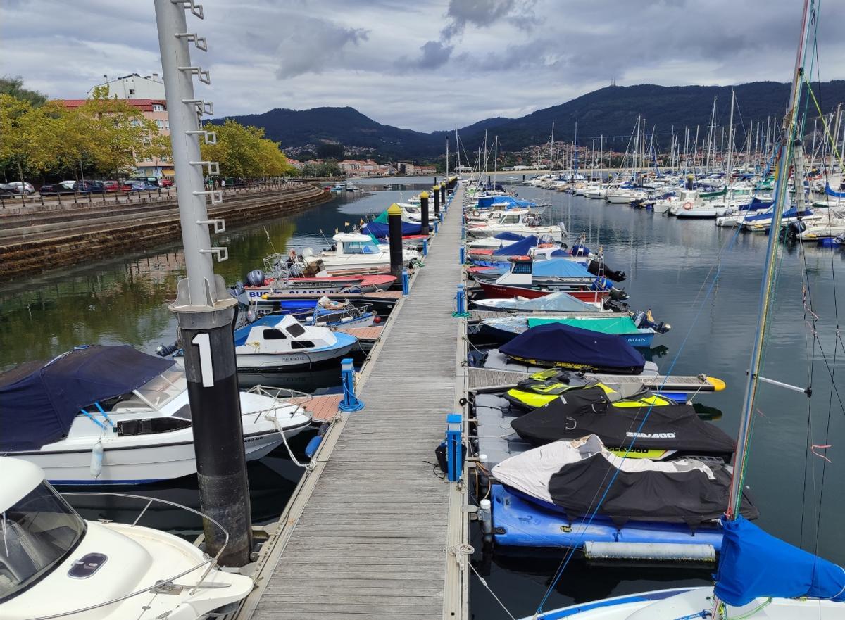 Una vista del puerto deportivo de Moaña.