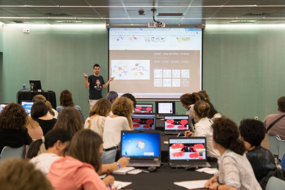 El II Foro de Educación de FARO impulsa arrancó este viernes // R. Grobas / Paula Fariña