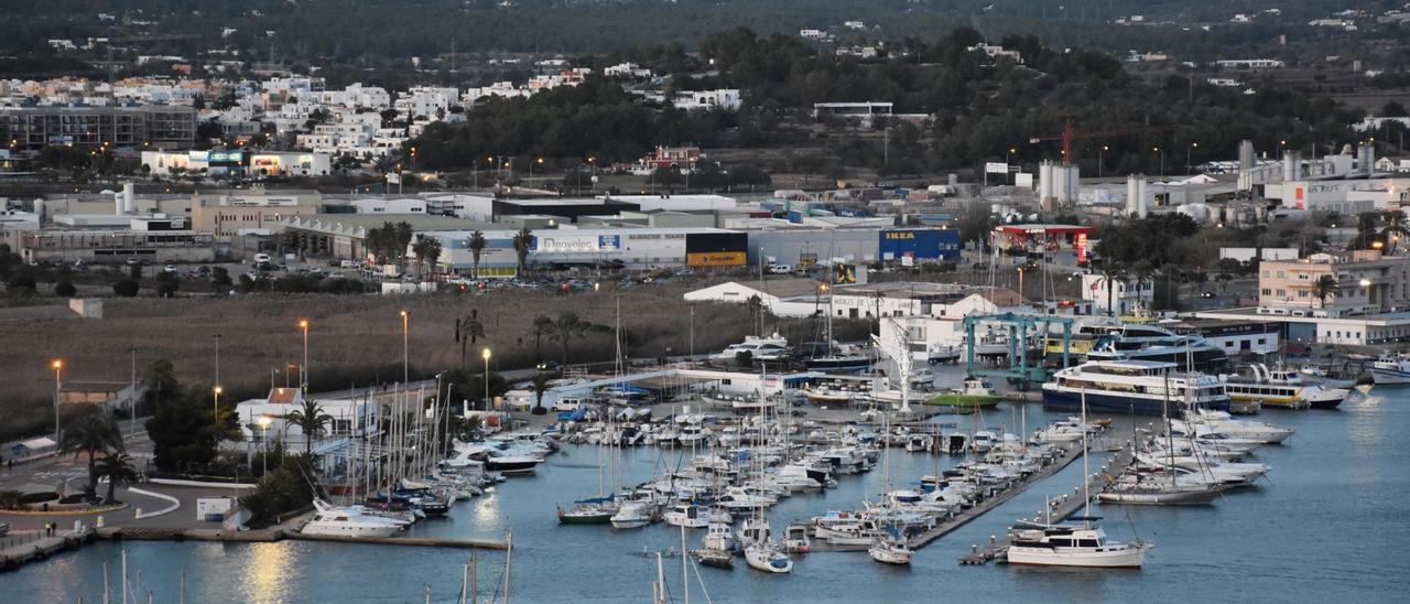 Vista de las instalaciones del Club Náutico Ibiza desde Dalt Vila. César Navarro