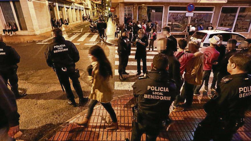 Benidorm pone freno a las peñas de menores