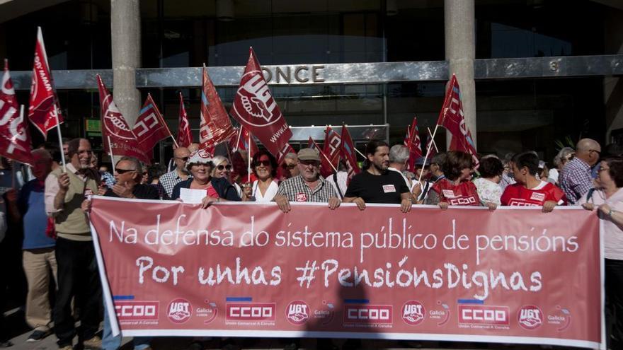 Protesta para reclamar pensiones dignas en A Coruña.