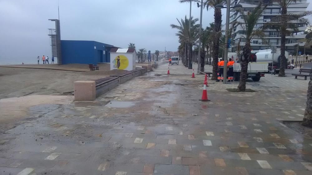 Así quedó la playa de San Juan tras el temporal de ayer