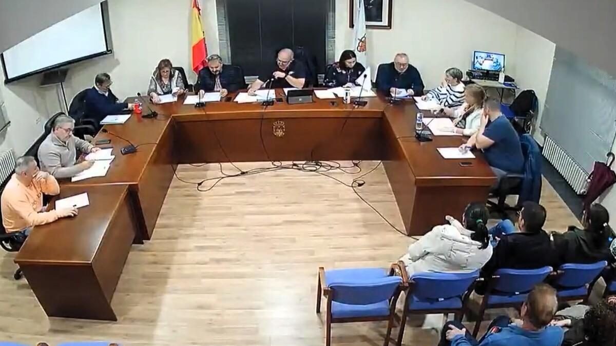 Pleno en Dodro sobre fondos para la ayuda en el hogar y mejoras viarias