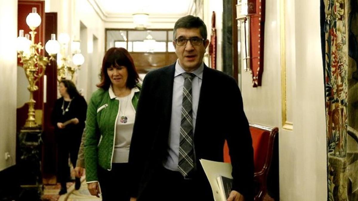 El presidente del Congreso, Patxi López, este miércoles a la entrada de la reunión de la Mesa de la Cámara baja.