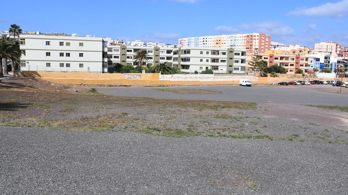 Explanada de estacionamiento en Melenara, Telde