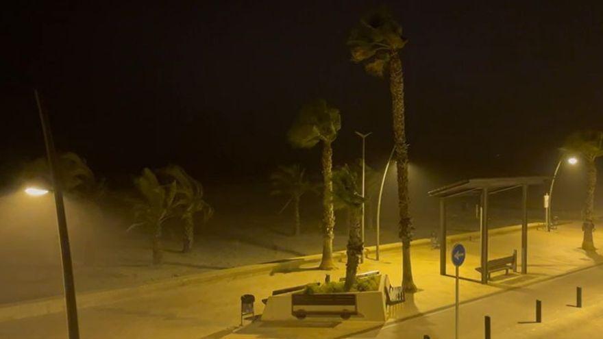 Fuertes rachas de viento esta pasada madrugada en Santa Pola