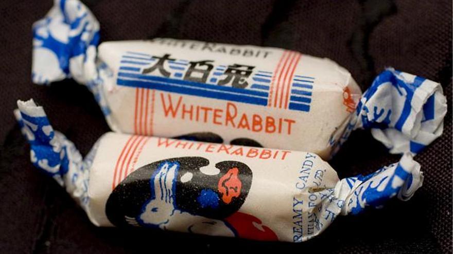 La FACUA localiza caramelos chinos White Rabbit también en Madrid