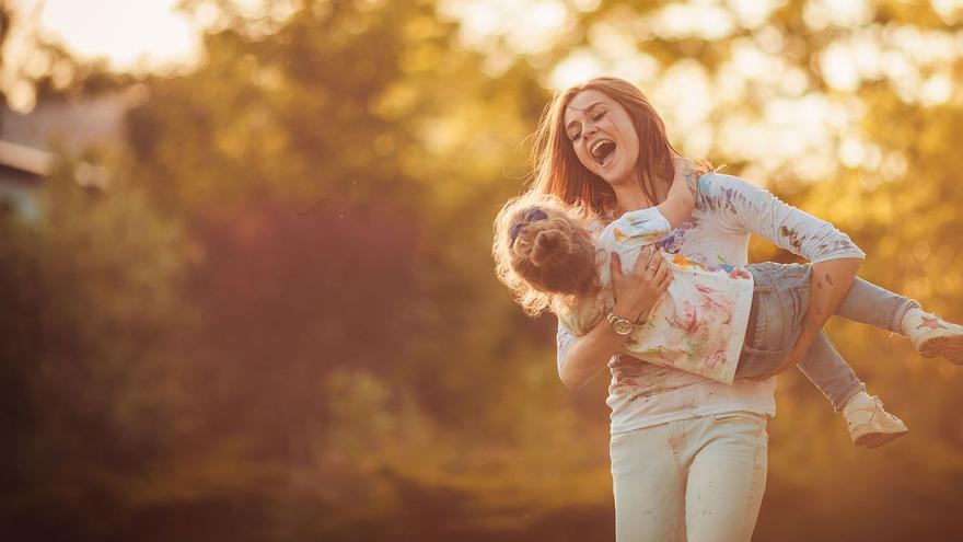 Las familias con hijos e ingresos hasta 32.100 euros recibirán hasta 100 al mes desde enero