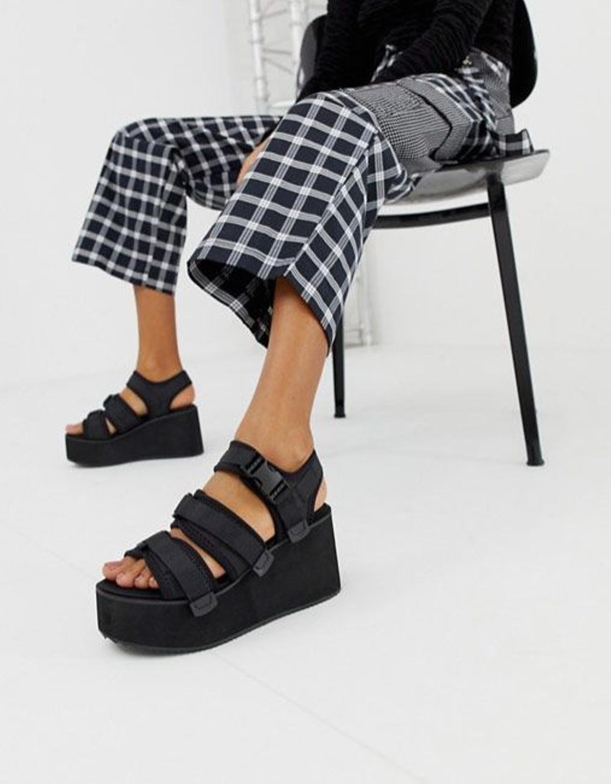 Sandalias 'chunky' de Asos con superplataforma