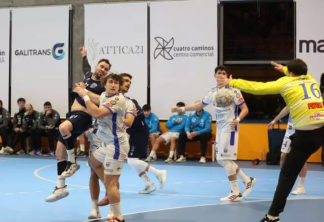 El OAR doblega al Cisne (27-20) con una defensa a prueba de bombas