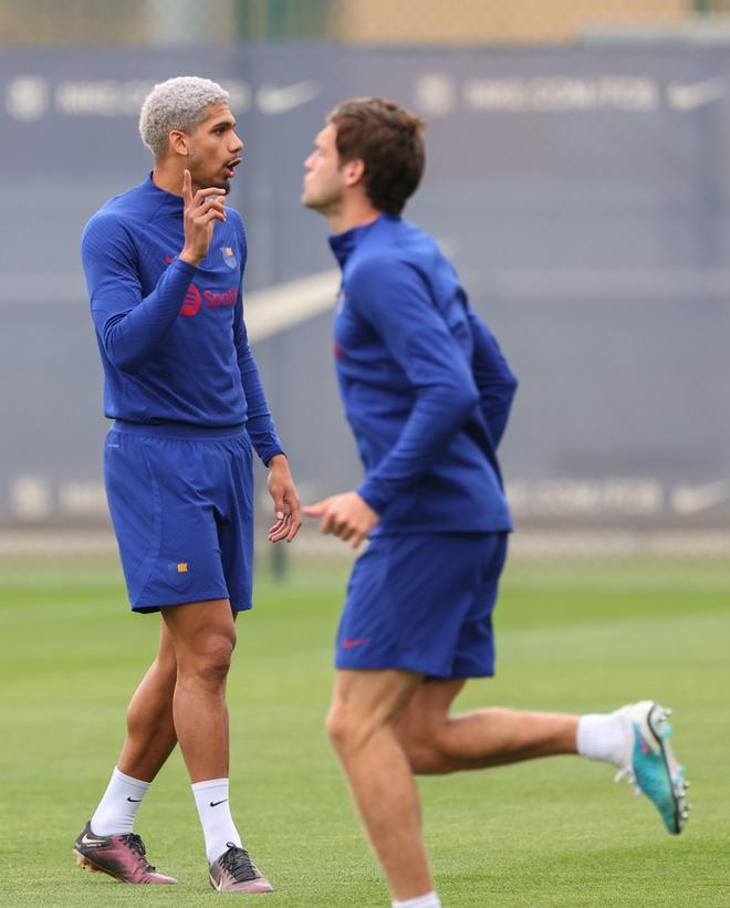 Último entrenamiento del FC Barcelona antes del clásico ante el Real Madrid