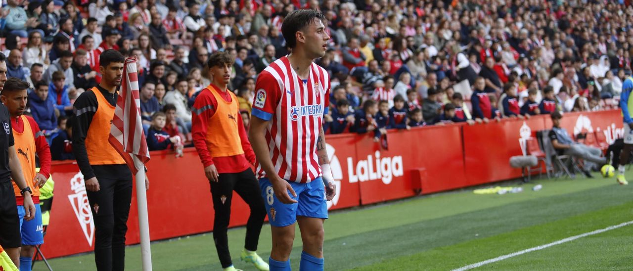 Pedro Díaz, en un partido con el Sporting.