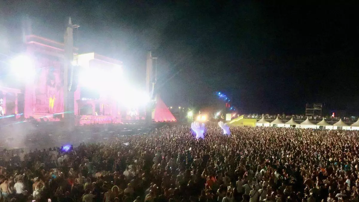 Cullera se prepara para recibir a 180.000 asistentes en el mayor festival dance de España