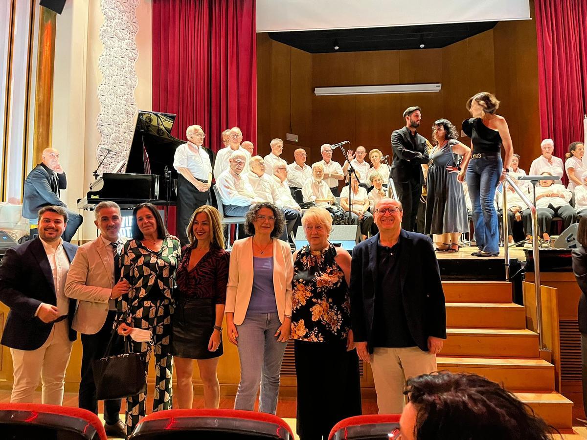 Concierto solidario del coro de la Asociación Familiares de Enfermos de Alzhéimer de València (AFAV), 'Les Veus de la Memòria'.