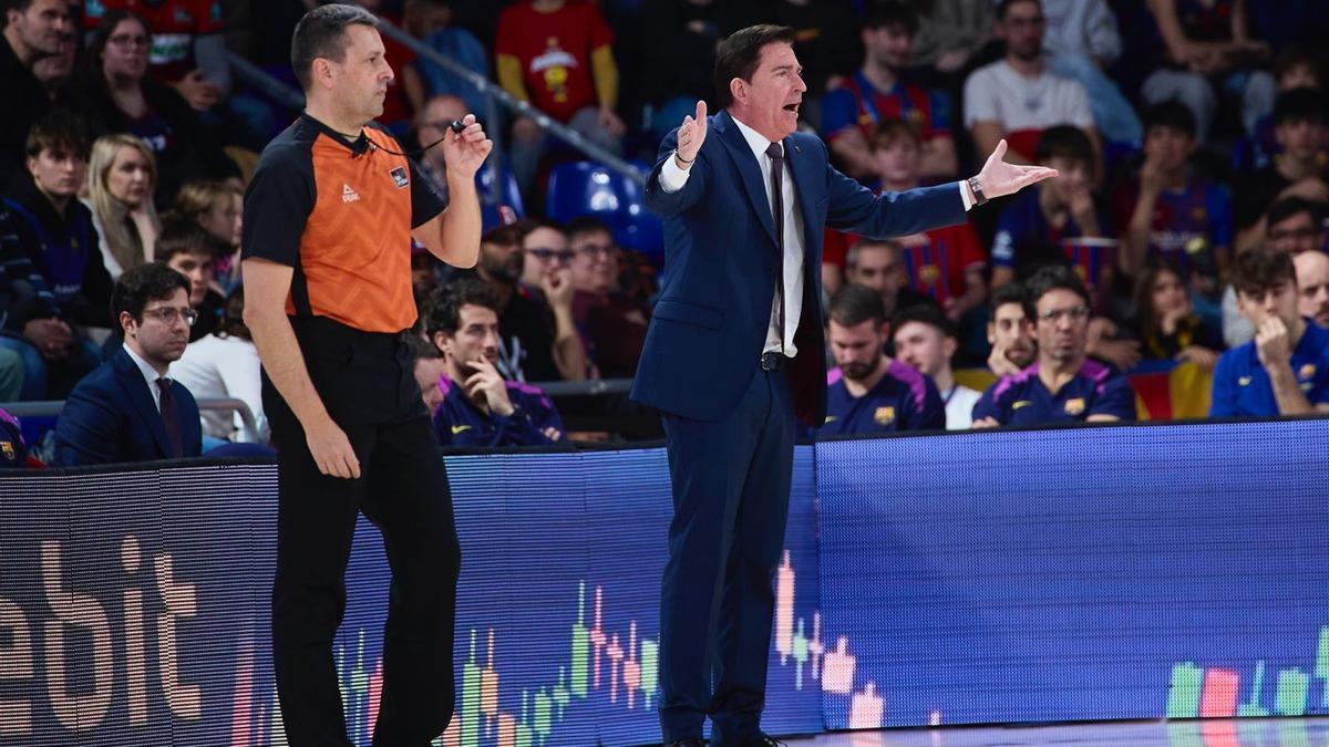 Xavi Pascual, siempre exigente con sus jugadores a pesar del plácido encuentro