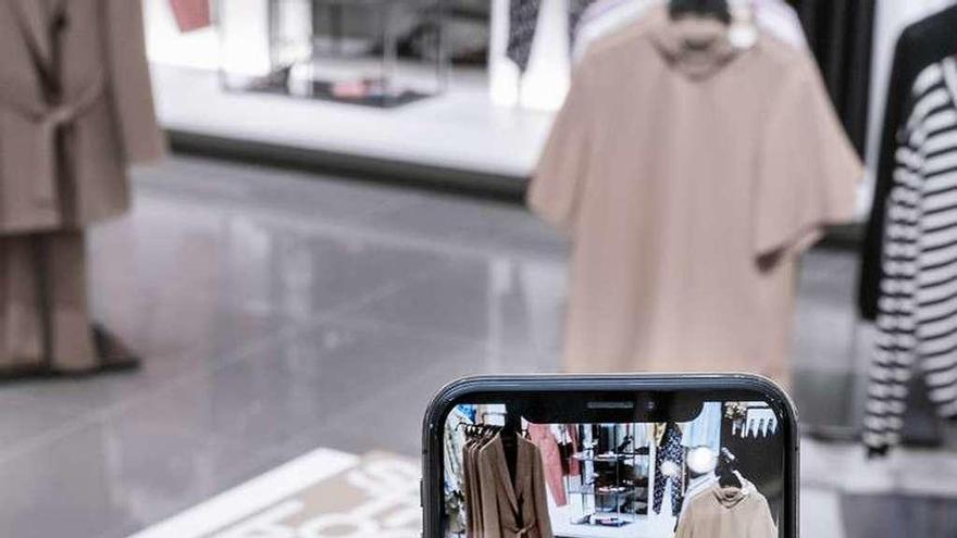 La modelo virtual llega a los Zara - La Opinión de A Coruña