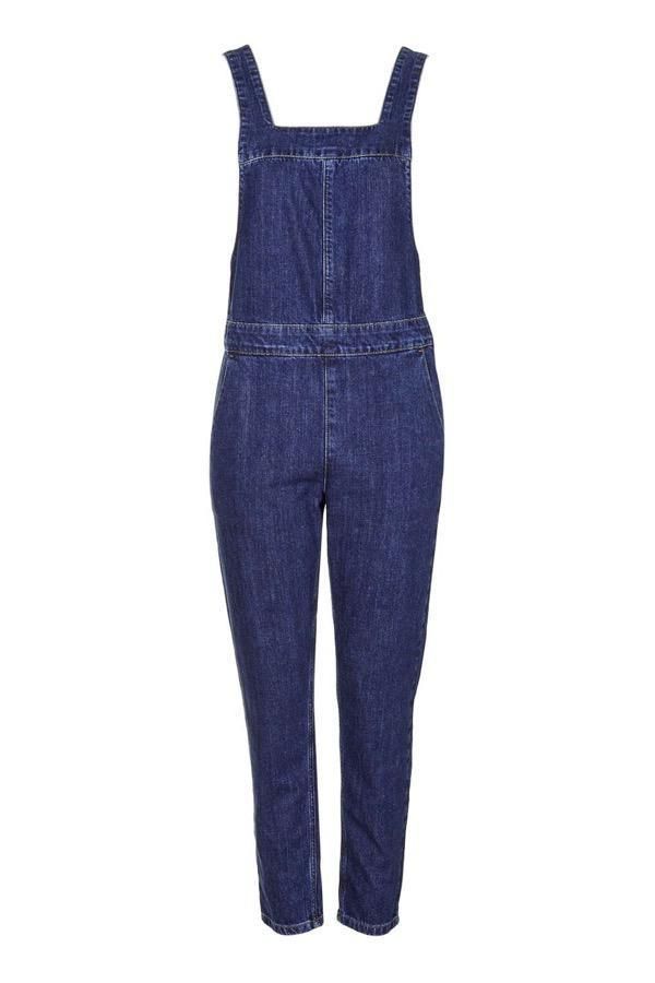 Todas llevan denim. Peto vaquero.