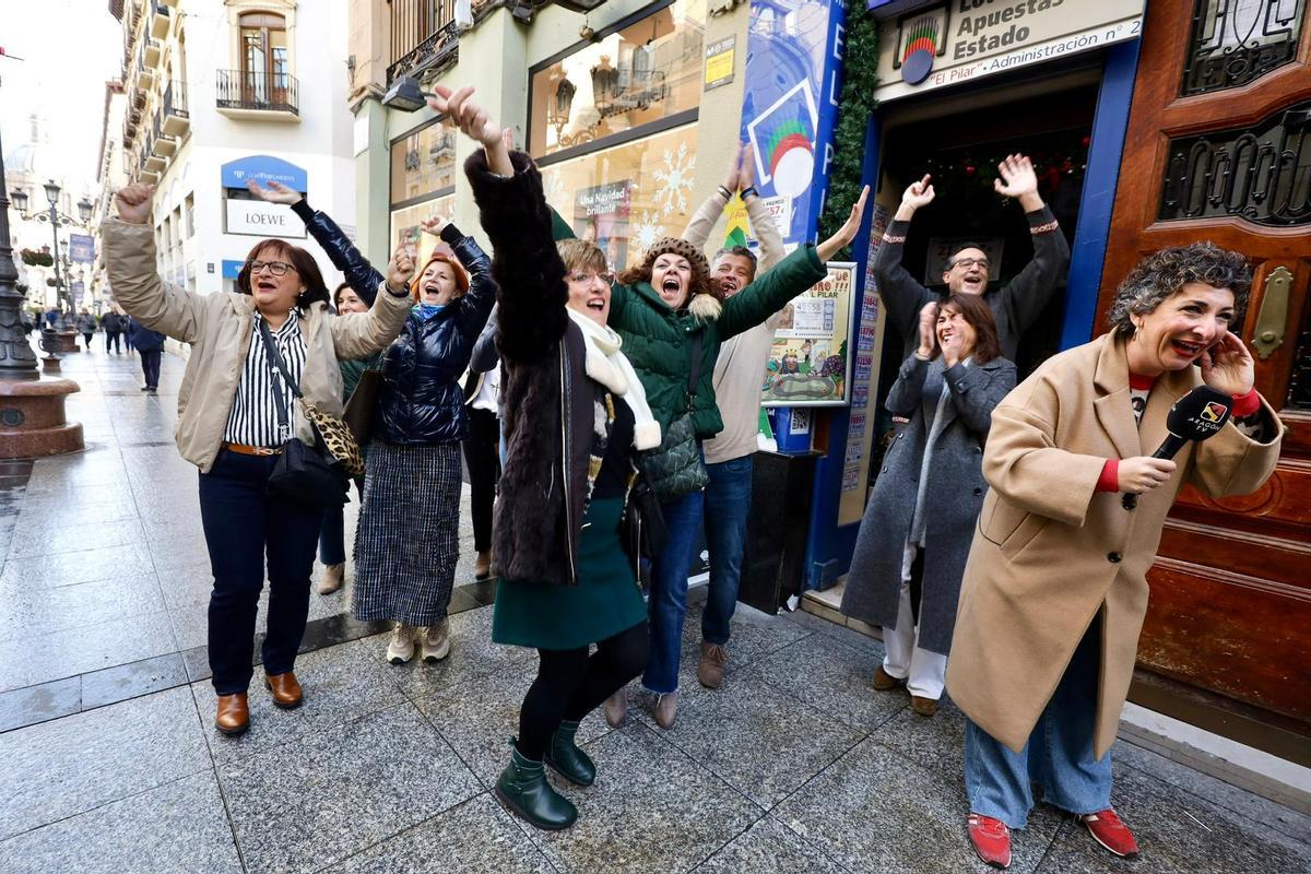 En imágenes | Así se ha vivido la Lotería de Navidad 2024 en Aragón