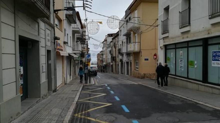 Obres en el tram baix del carrer Enric Serra.