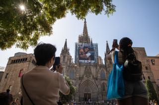 La catedral se forra de lonas publicitarias para financiar su restauración