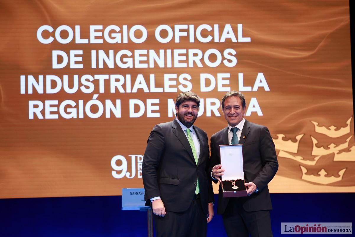 Así ha sido el acto institucional del Día de la Región de Murcia en el Teatro Romea