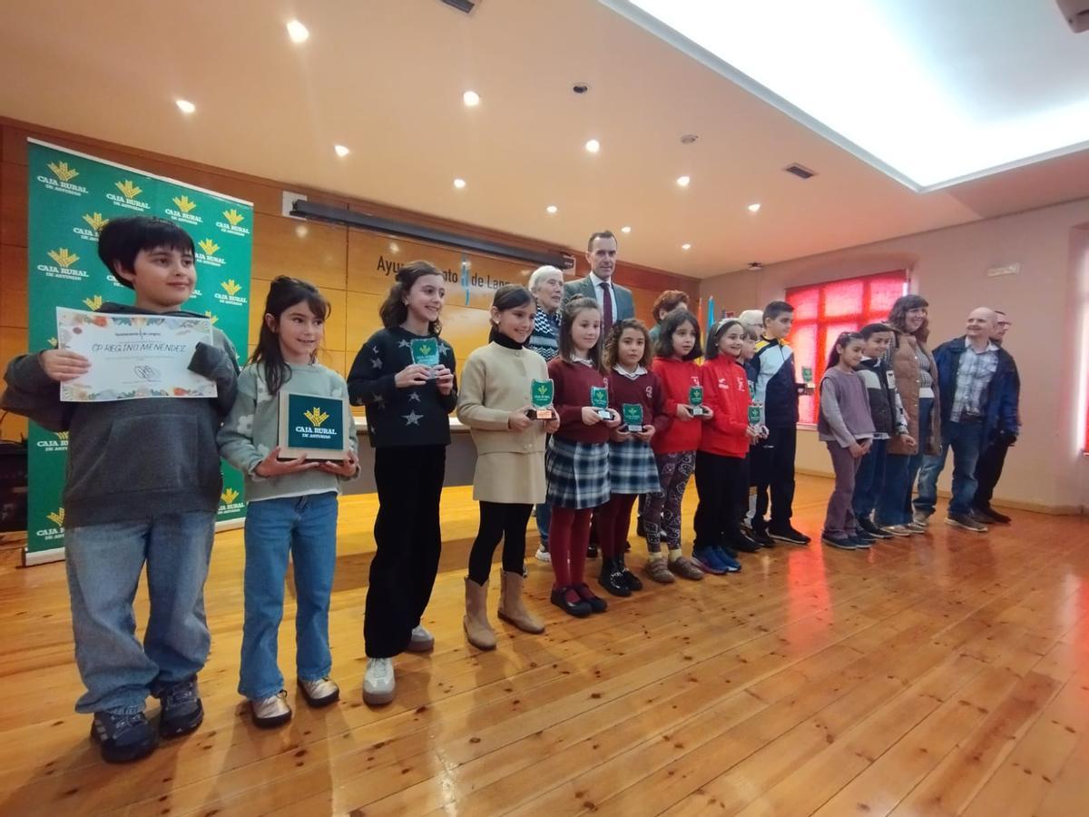 Galardonados en el certamen.