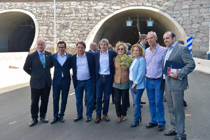 Apertura del primer tramo de la carretera de La ...