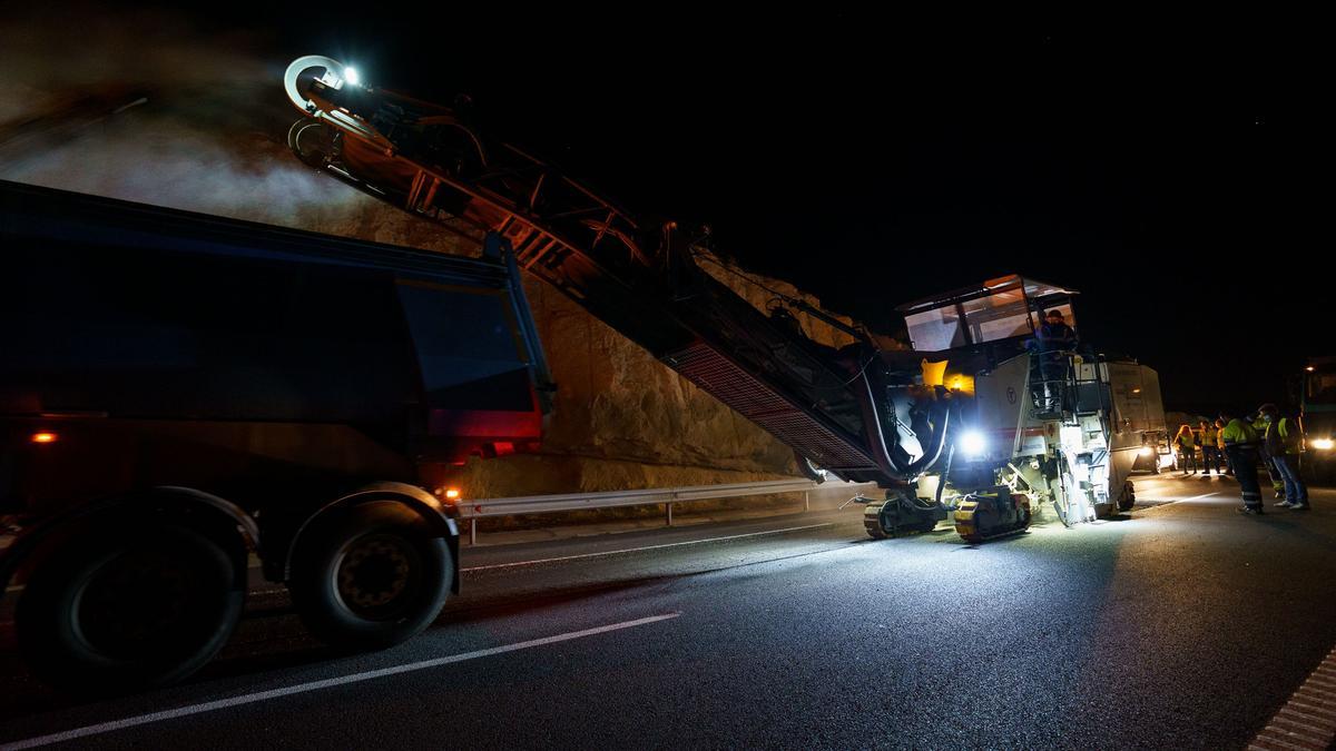 Obras de reasfaltado en la autopista TF-1