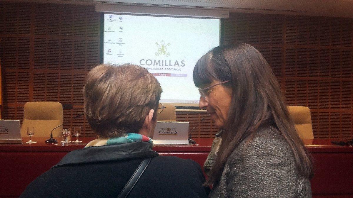 Mercedes, víctima de la violencia machista y Carmen Meneses, coordinadora de un informe sobre el maltrato que sufren las mayores de 60 años.