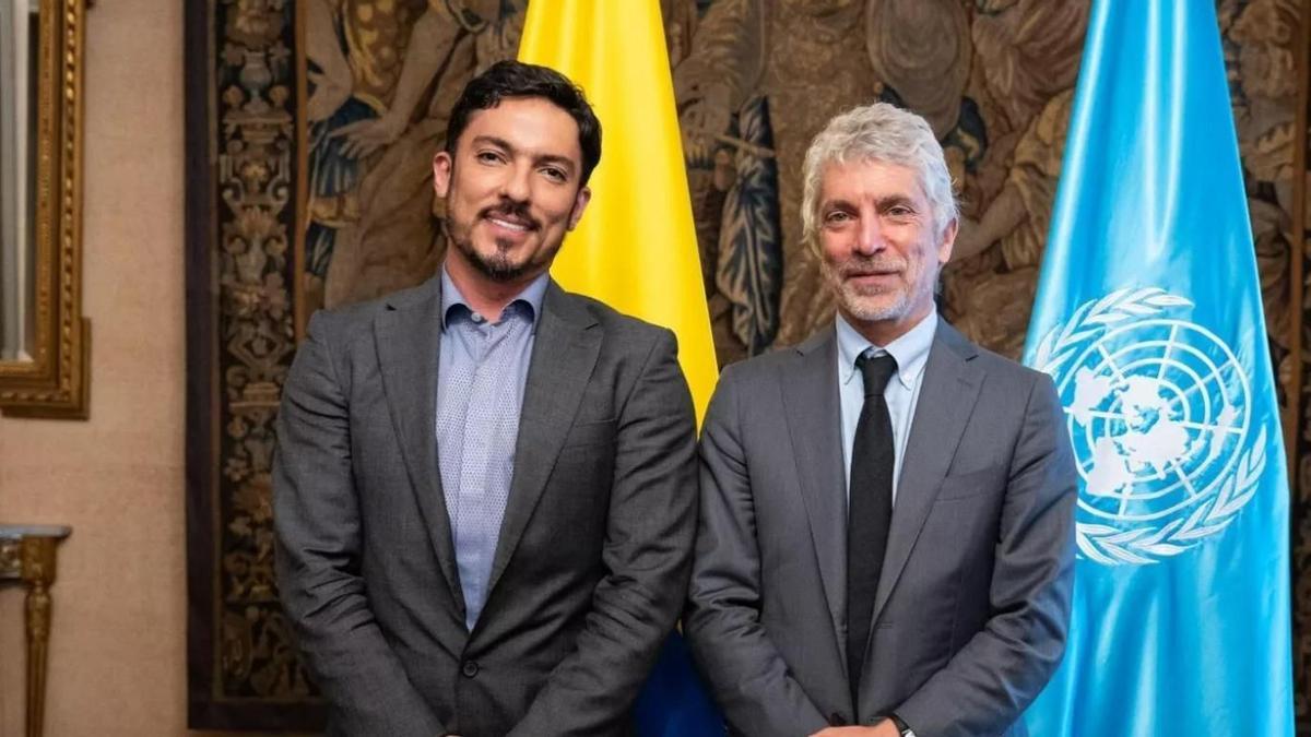 Juan Carlos Florián, a la izquierda, candidato a nuevo ministro de Igualdad de Colombia.