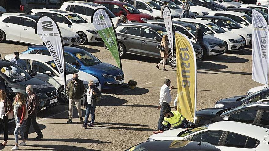 Fira del vehicle d&#039;ocasió que es va fer a començament d&#039;octubre al Palau Firal de Manresa