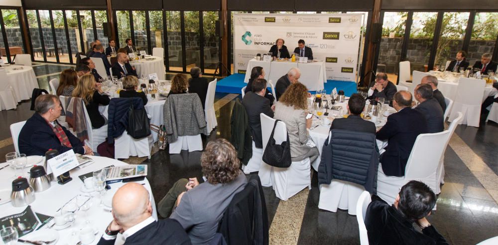 Antonio Alaminos analiza en el Foro Club INFORMACIÓN el papel de las encuestas electorales en España